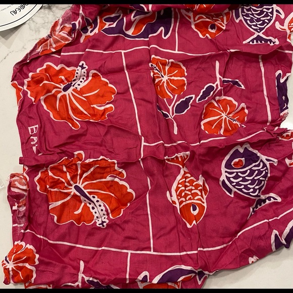 “4/$25” NEW beach wrap - Picture 2 of 4